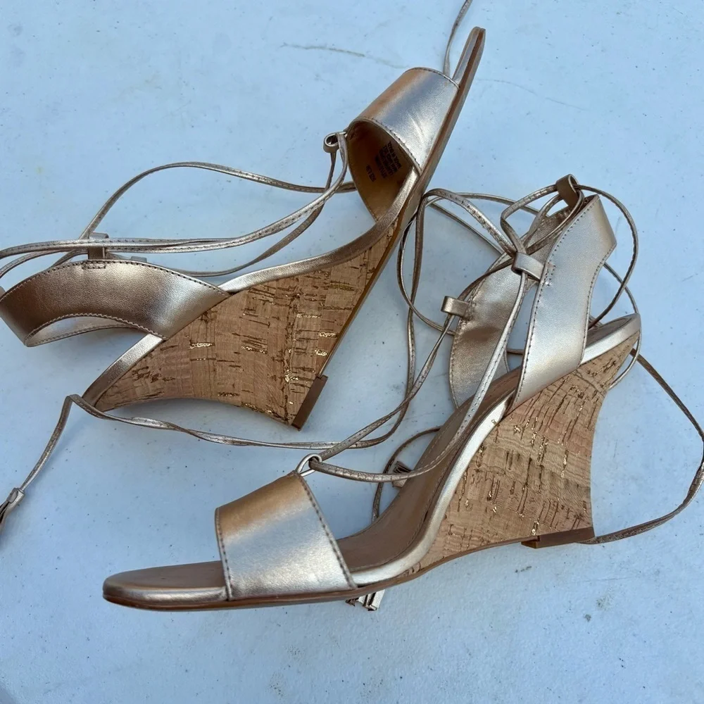 Lilly Pulitzer Aria Wedge Sandals Metallic Gold Cork Heels Size 8.5